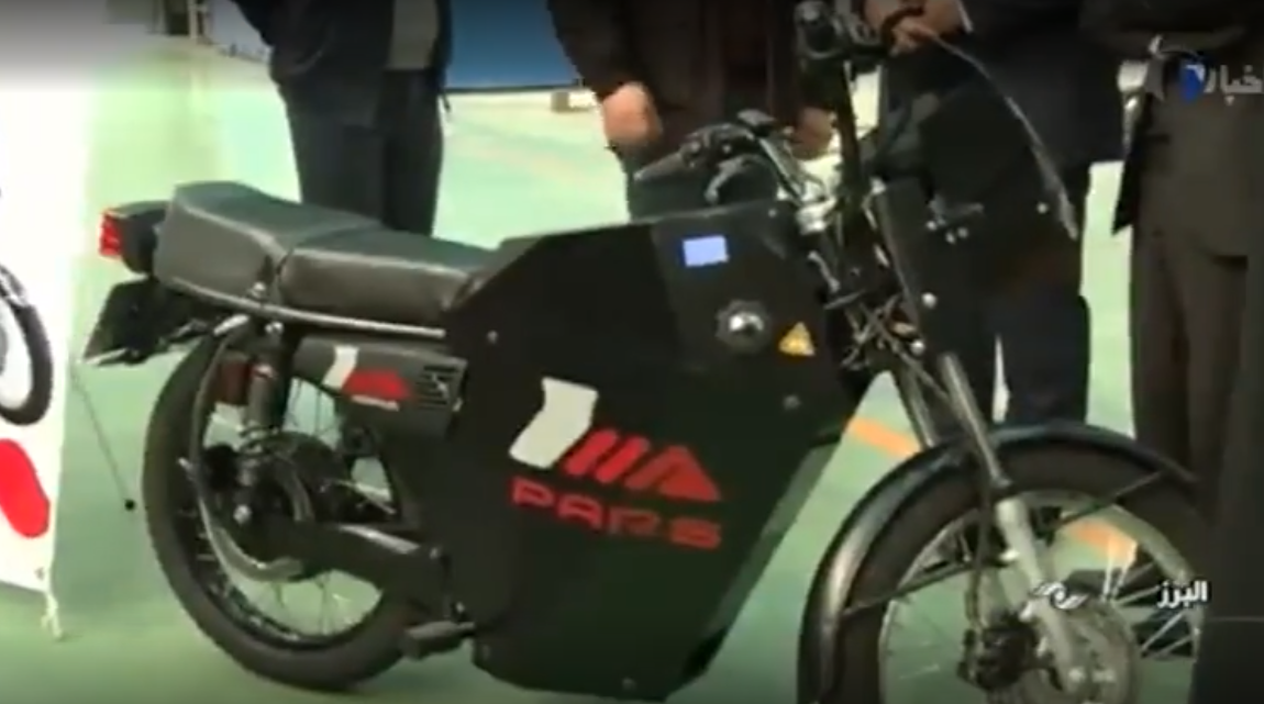 رونمایی از موتورسیکلت برقی و ژنراتور جدید گروه مپنا